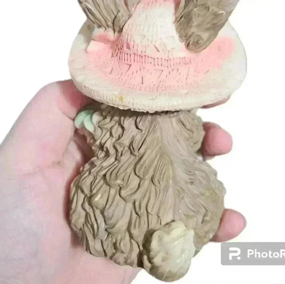 ❤️Free with bundle❤️Mini bunny statue! - Picture 3 of 3